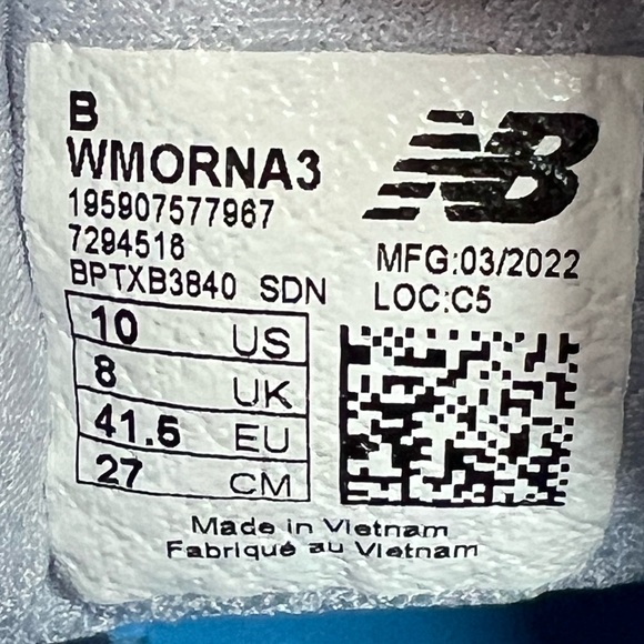 New Balance Fresh Foam More v3 Womens Size 10 Running Shoes Blue BARELY WORN - Picture 7 of 8